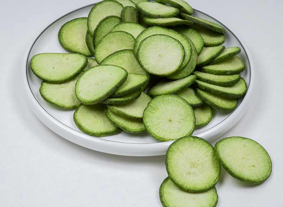 Green radish slice